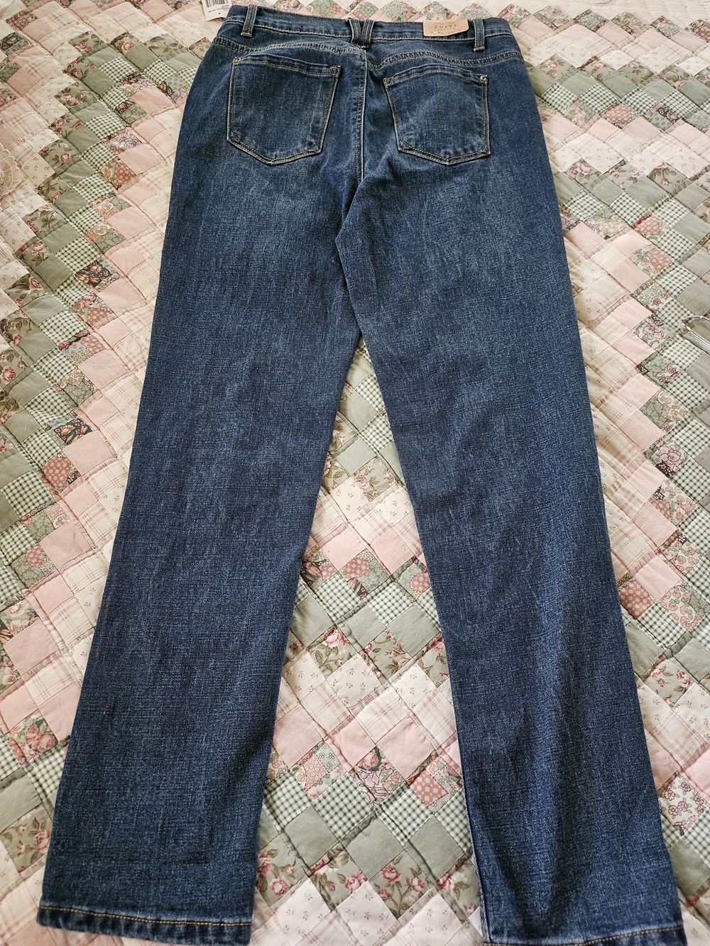 Curve Appeal - Mid-rise Relaxed Fit Jeans- Size 4/27 - Picture 2 of 11